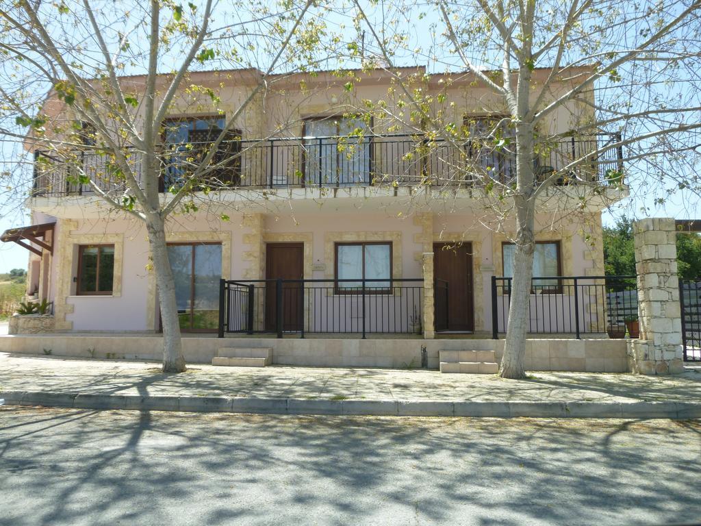 Polis Avra Family Maisonettes מראה חיצוני תמונה