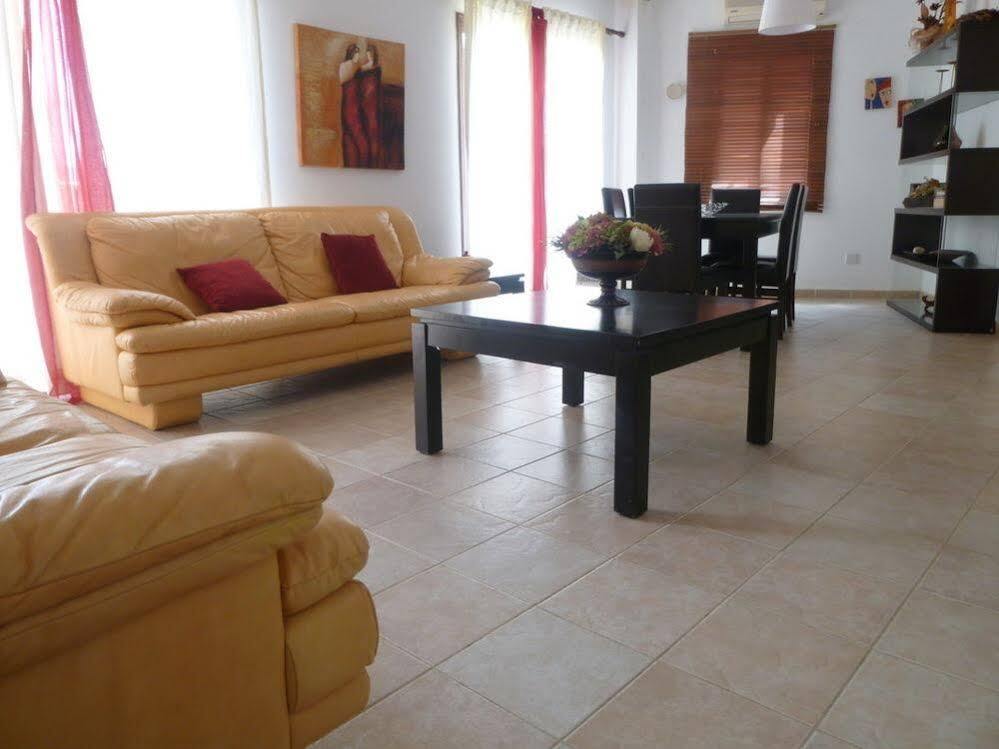 Polis Avra Family Maisonettes מראה חיצוני תמונה